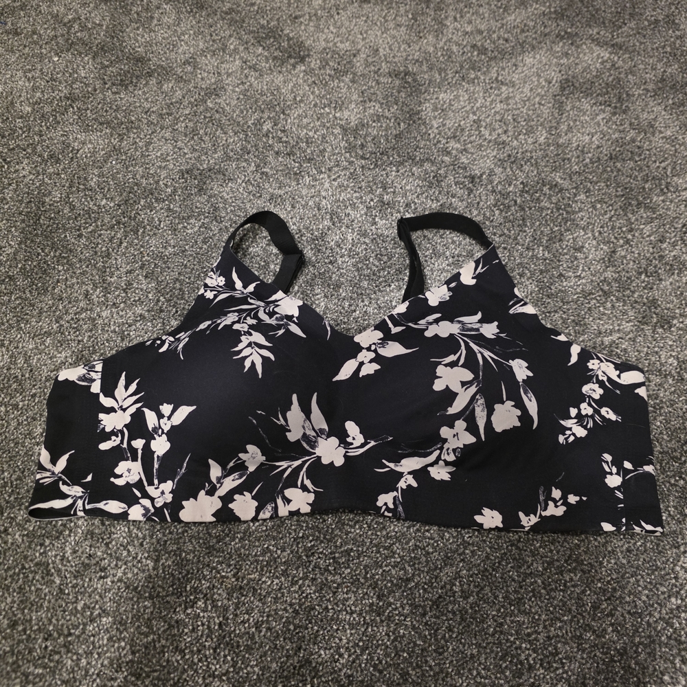 Ambrielle full-coverage no-wire bra with a black and white floral print Size XXL